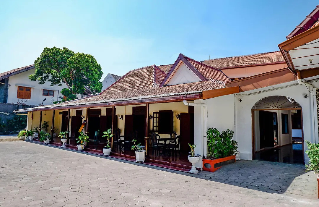 Super Oyo Capital O 1644 Hotel Griya Kencana-1